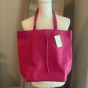 NWT Modarno Leather pink shoulder bag.
